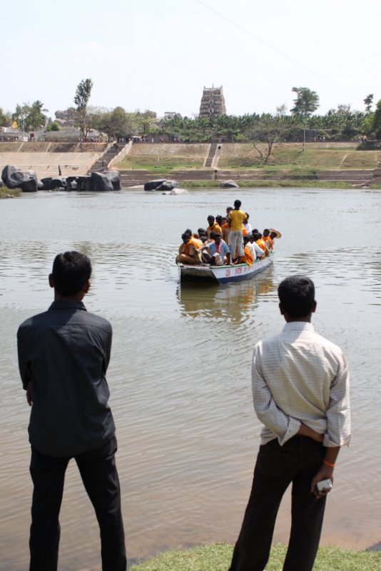 Crossing the river is now done by motor boat - Rs10 if you're local, Rs15 if you're foreign. The coracles are no longer in use.